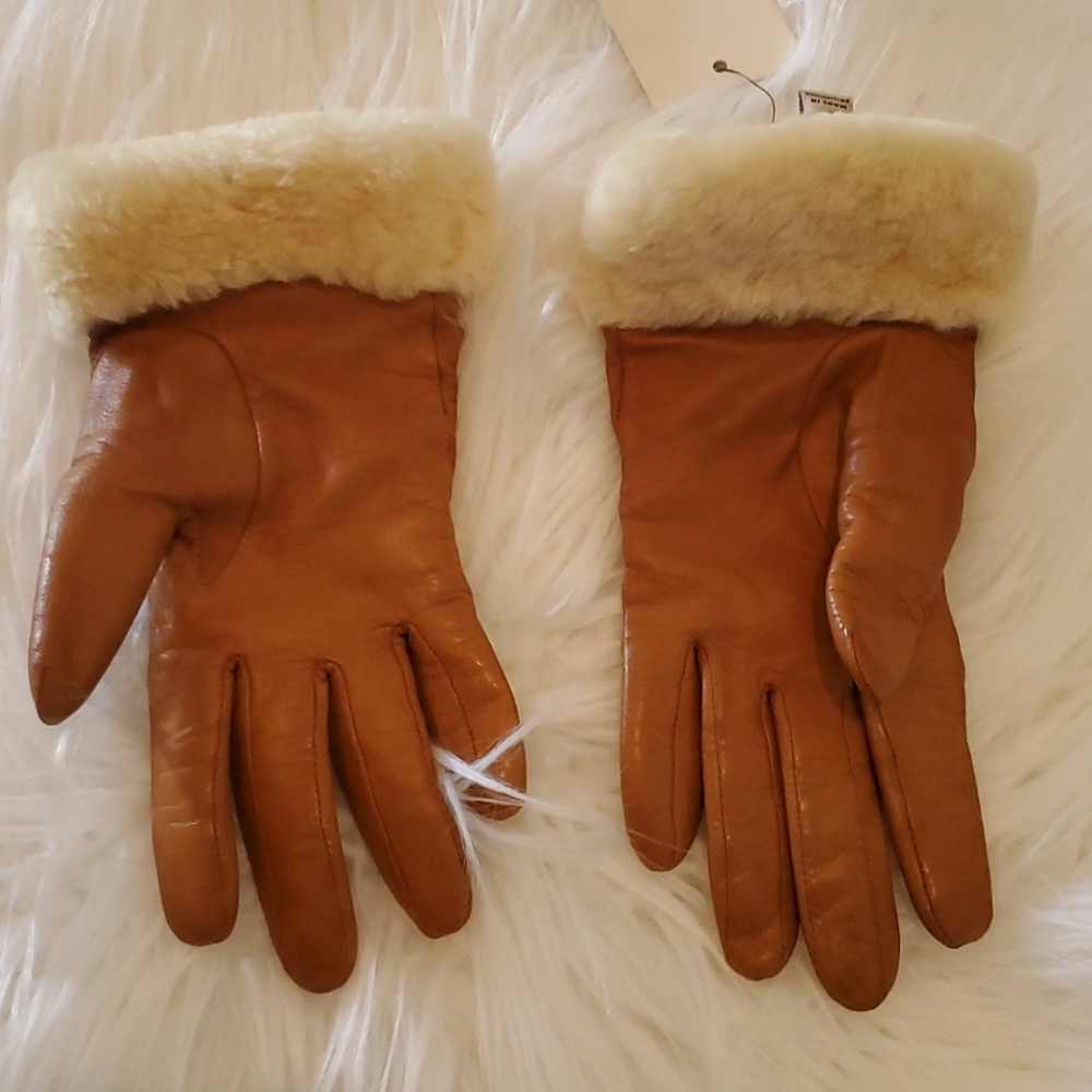 Ugg gloves